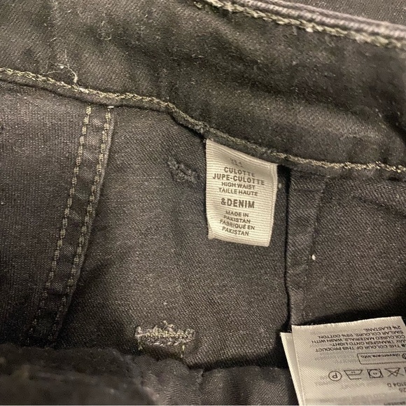 H&M Flare Jeans - Picture 2 of 4